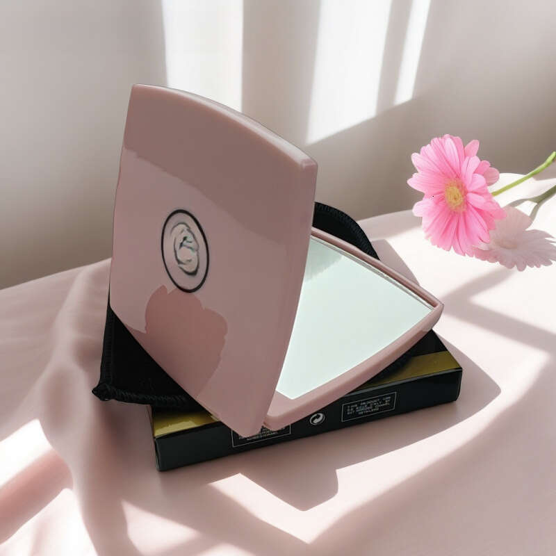 Xiaoxiangfeng Folding Portable Outings Handheld Princess Makeup Mirror Exquisite for Women