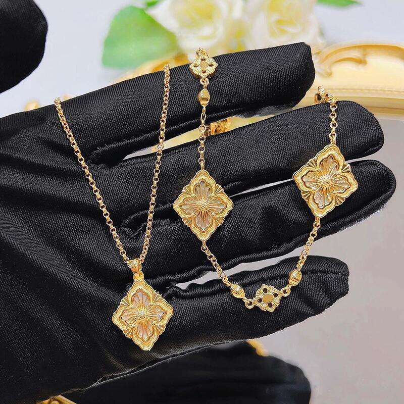 Bracelet Necklace 4Pcs plated five leaf flower necklace earrings bracelet jewelry set womens fashion party daily clothing clover necklace bracelet ear