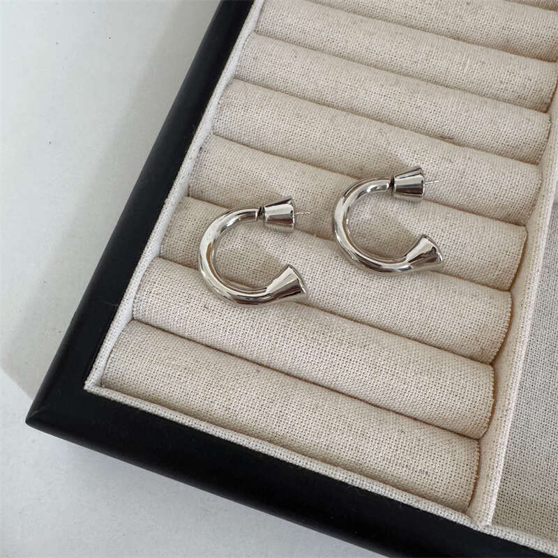 rings Internet Celebrity Style stud earrings Women Hoops Fashion Womens Circle Simple Men Couple Jewelry Earrings Letter Stud Earring