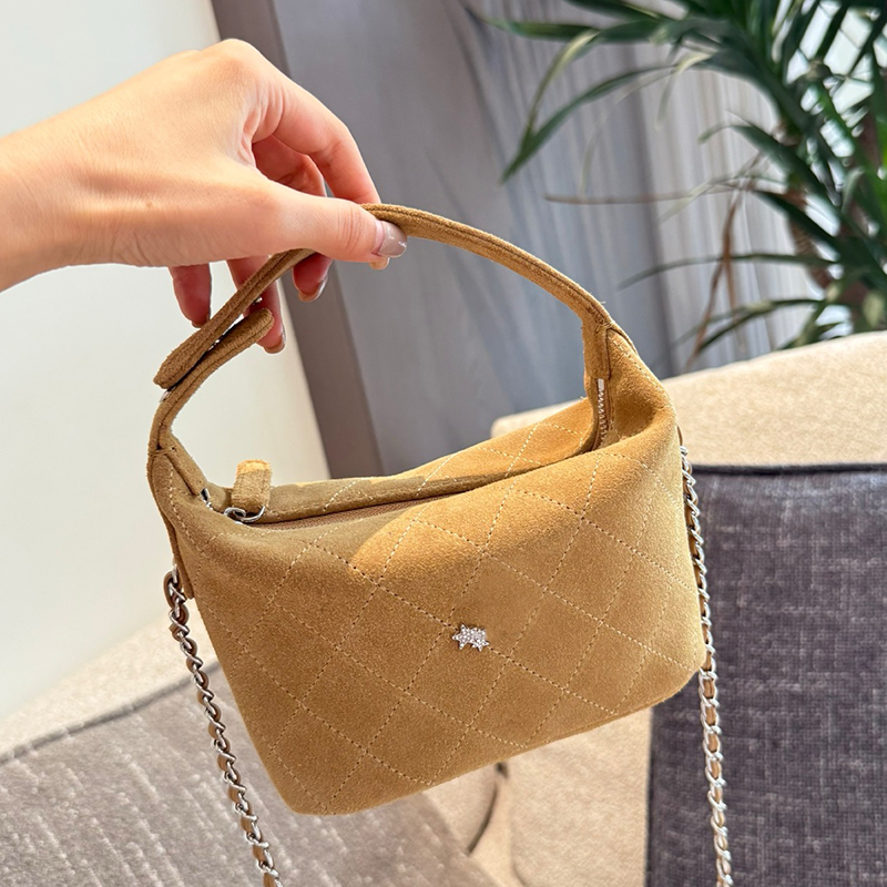 Star Buckle Bento Bag Suede Cosmetic Bags Designer Lady Shoulder Bag Genuine Leather Solid Color Silver Metal Matelasse Chain Handbag Crossbody Sacoche Wallet 16cm