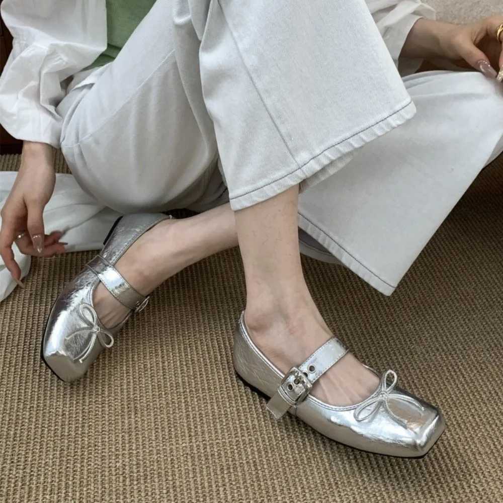 100% Authentic Brand New Bow Flats Ladies Ballet Sier Belt Buckle Footwear Elegant Fion Mary Jane Shoes Zapatos Y250823
