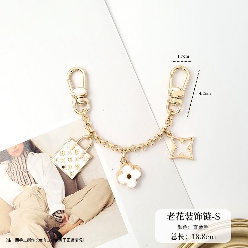 Suitable for Croissant Decoration Vintage Flower Modification Strap Bucket Bag Luxurys designer Fashion style Extension Chain Accessories Metal Pendan