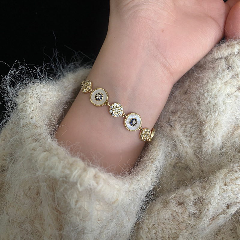 Natural Mother-of-Pearl Aquamarine High-End Shell French Set Vintage Versatile Light Pull Bracelet - view 3