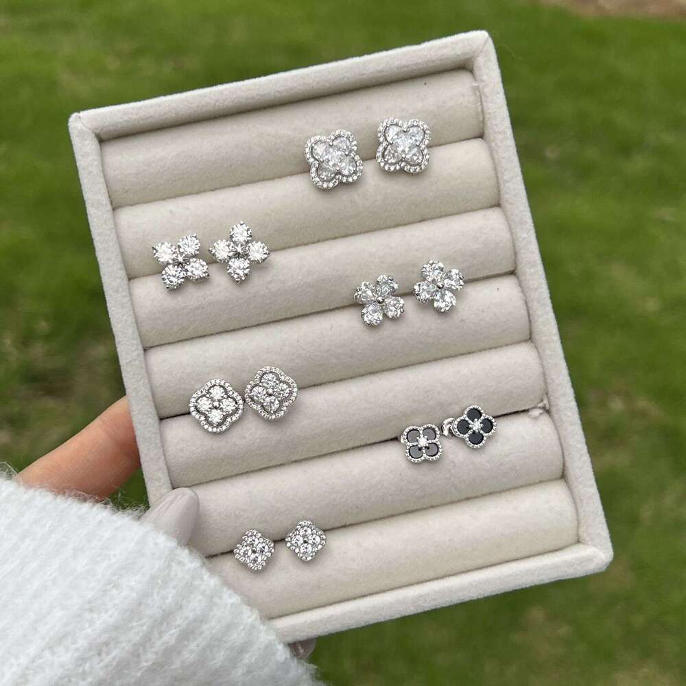 mini flower clover stud luxury jewelry luxury earrings jewelry 925 sterling silver moissanite earrings exquisite pearls earings ony earing women uniqu