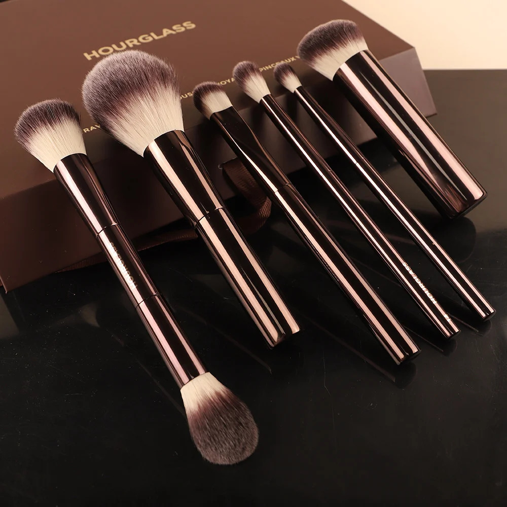 Hourglass Makeup Brush 7 Set Upgrade Soft Fluffy Fiber Eyeshadow Concealer Loose Powder Blush Multifunctional Makeup Brush 250818