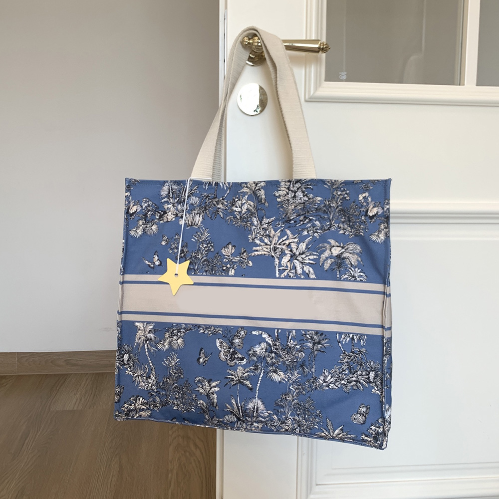 Designer storage bags canvas Tote Bag butterfly Shopping printed Letters Beach Bag Casual Handbag for Travelling Shopping Gym Vacation