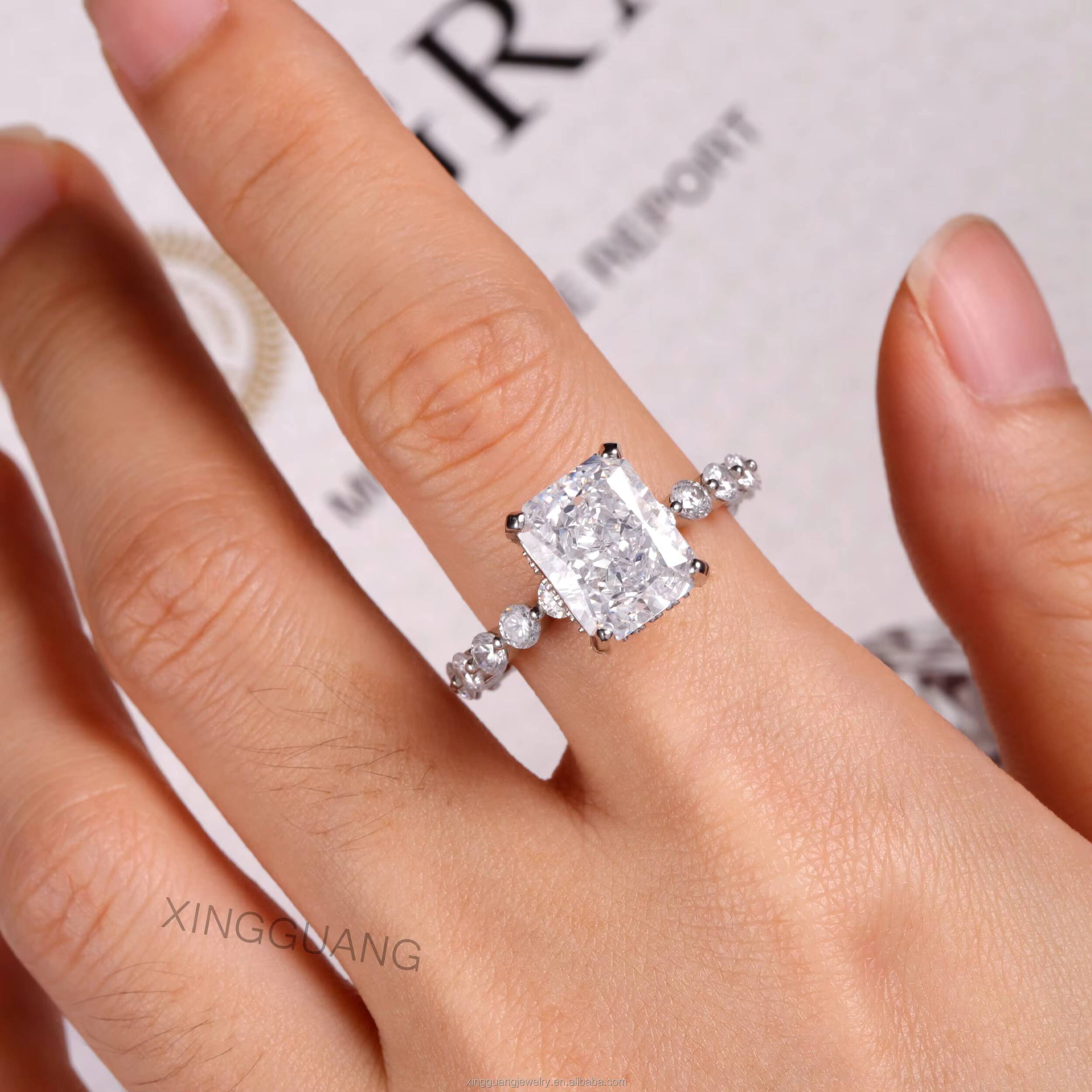 Custom 3ct Radiant Cut Moissanite Wedding Ring for Engagement 18k White Gold Plated Diamond VVS Moissanite Ring