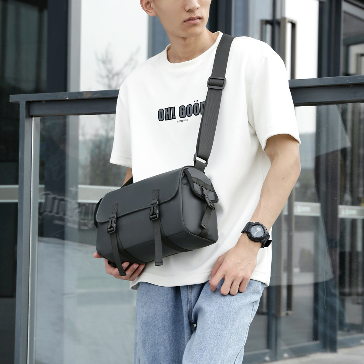 New Niche Men's Messenger Bag Free Delivery To Your Door Shoulder Bag Korean Style Versatile Fashion Chest Bag For Men And Luxury Bag Designer Ba