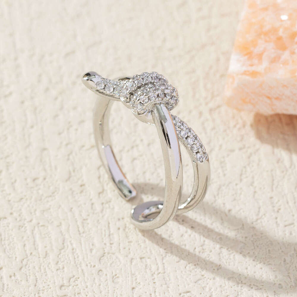 Fashion simple Knot ring High Quality Ring Luxury For Rings Diamond Double Cluster Rings Women Letter Jewelry Valentines Day Gift Wedding