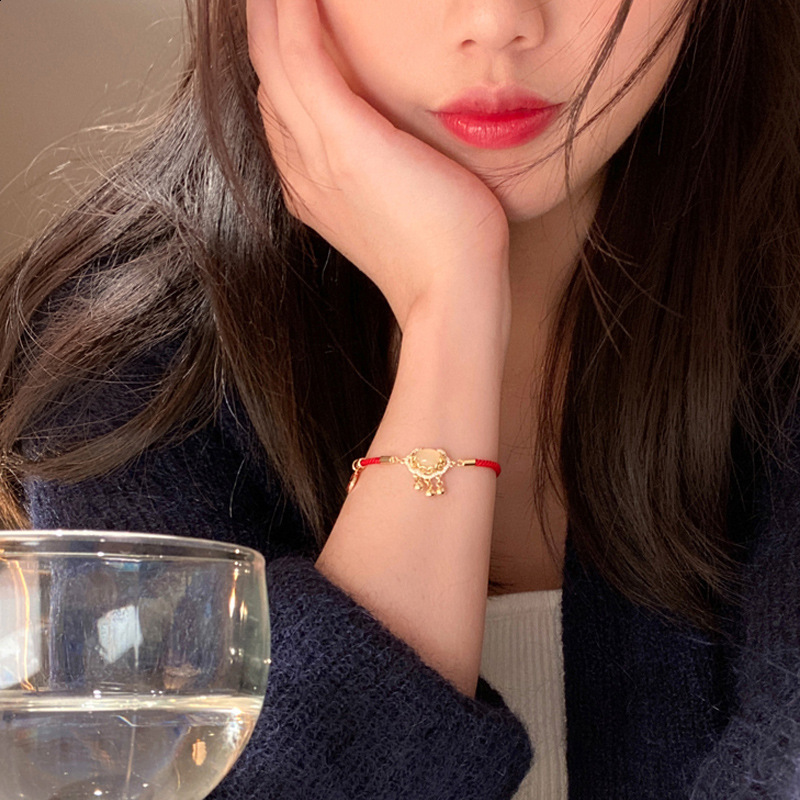 Peaceful and Auspicious Lock Bracelet for Women 2023 New Long Life Lock Zodiac Year Exquisite Woven Red Bracelet Gift for Best Friend 250425