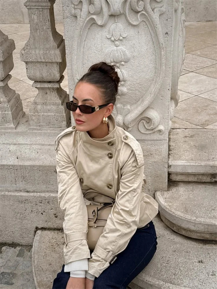 Spring Short Windbreaker Women Fashion Stand Collar Long Sleeve Double Breasted Jackets 2025 Office Lady Belt Trench Coats 250822