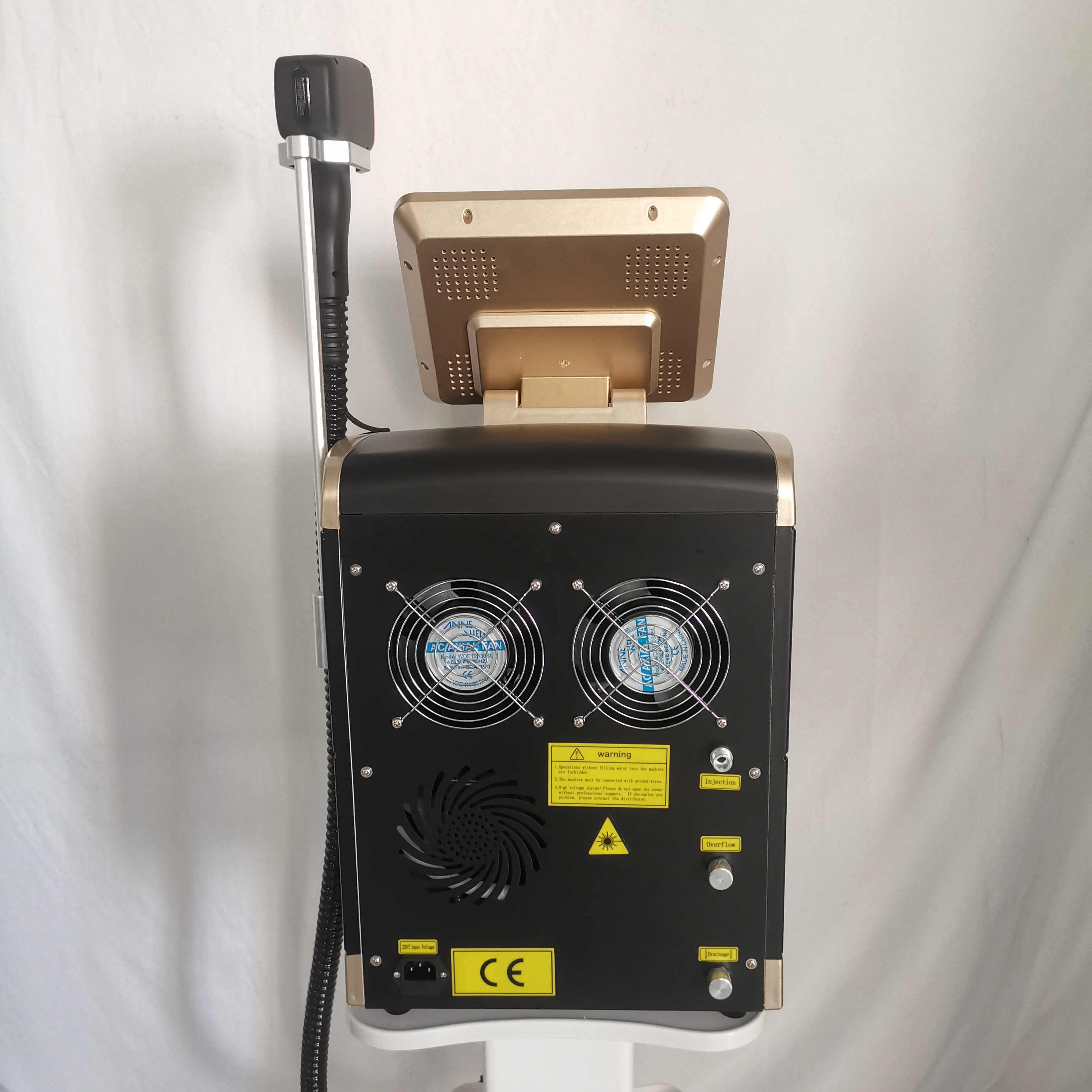 Ice titanium diode laser safe and painless 3-wavelength semiconductor laser system, used to eliminate excess hair in the armpits and rejuvenate the sk