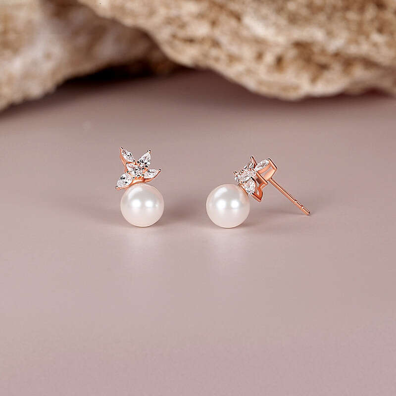 Luxury earrings Women's High Grade Match Jewelry French Niche Pearl Stud Silver Needle Earrings Fashion Commuter Light