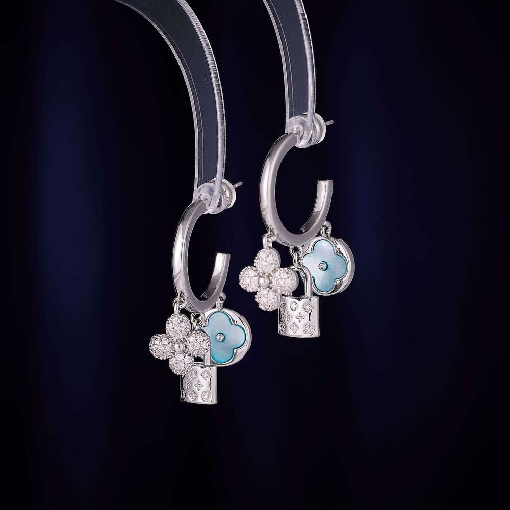 Fine Jewelry Cubic Zircon Diamond Stud Earrings Charm Jewelry Silver Gold Crystal Round Square Love Heart Ear Rings Engagement Wedding