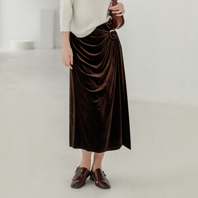 Luxury Velvet Asymmetrical Pleated Skirt for Women Embracing buttocks, light luxury, high-end - Q37515