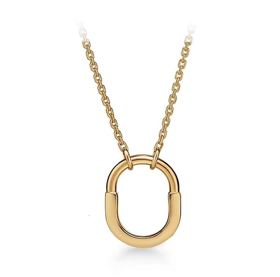 luxury jewelry Pendant Necklace Fashion Upscale Stainless Original Sier Love Necklace Female Pendant Jewelry Gift Clav necklaces