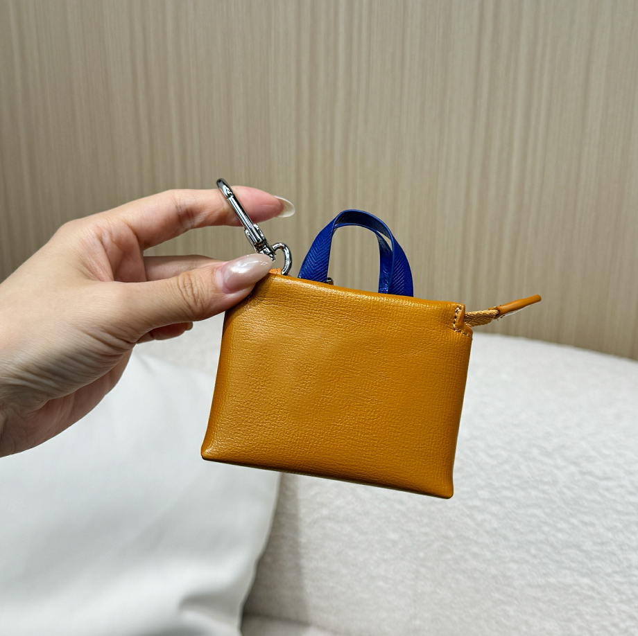 Newest Mini Shopper bag Designers Keychain For Women Luxury Brand Handmade Leather Keyring Bag Charm Pendant Full Letters Mens Key Chain gifts