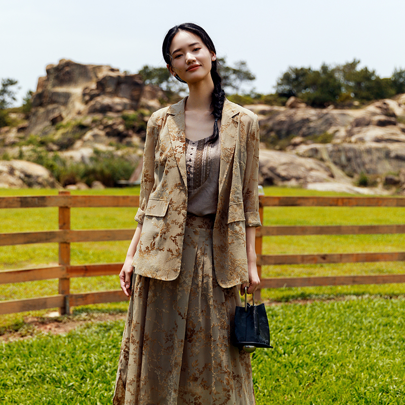 Women's Vintage Jacquard Coat with Velvet Craftsmanship for Commuting Light luxury and high-end feel - C43617