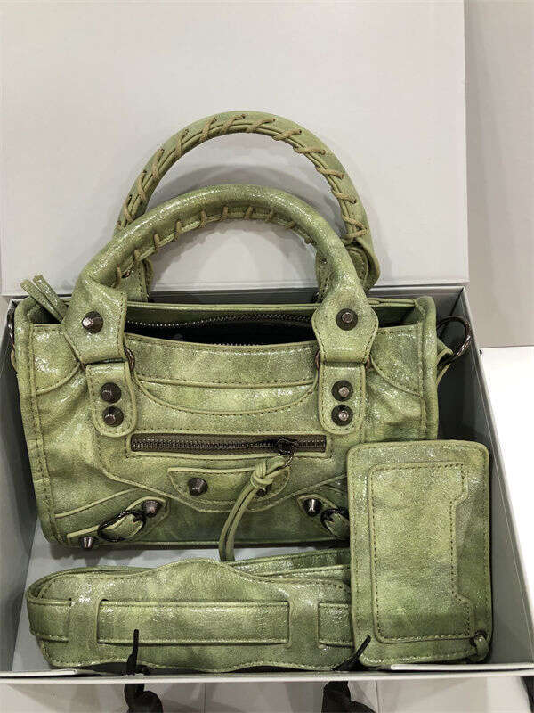 Designer Bag Tote Bag Shoulder Bag Motorcycle New Rivet Machine Handbag Hot Girl High End Fashion Crossbody Bag Single Shoulder