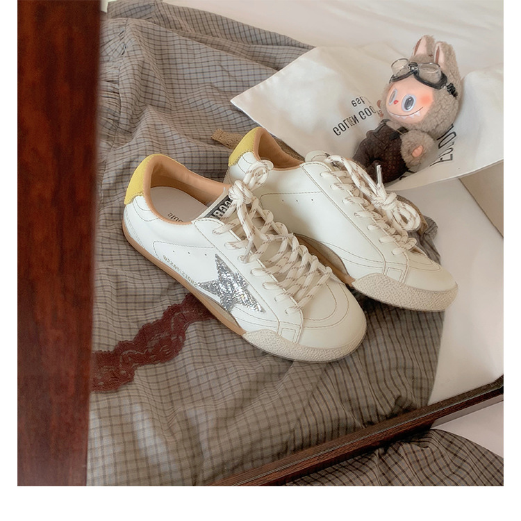 2025 youthful star distressed casual style versatile dirty sneakers and board shoes for women's spring and summer