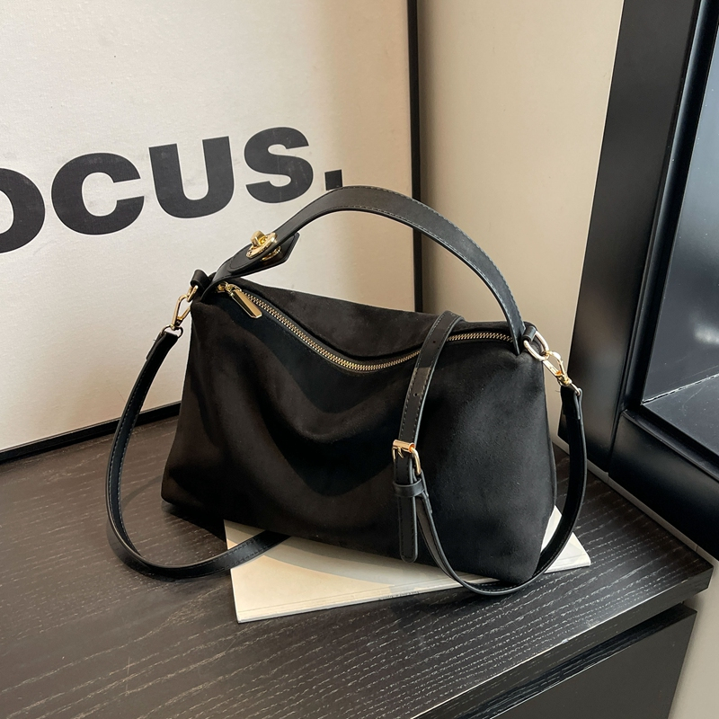 2025Girls' soft leather handbag, handbag, casual daily essential backpack, 2025 simple and fashionable design, women's top essential casual 