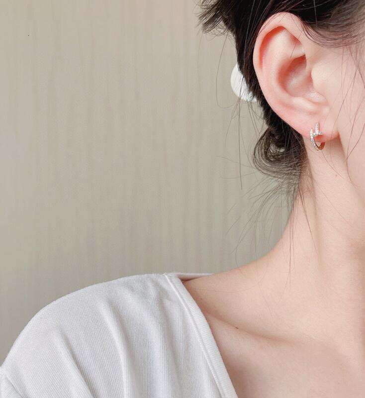 Ladylike versatile earrings Wedding Party Jewelry Earrings Ear Stud Simple Crystal Earring for Womens Letter Full Diamond boucle d oreille luxe