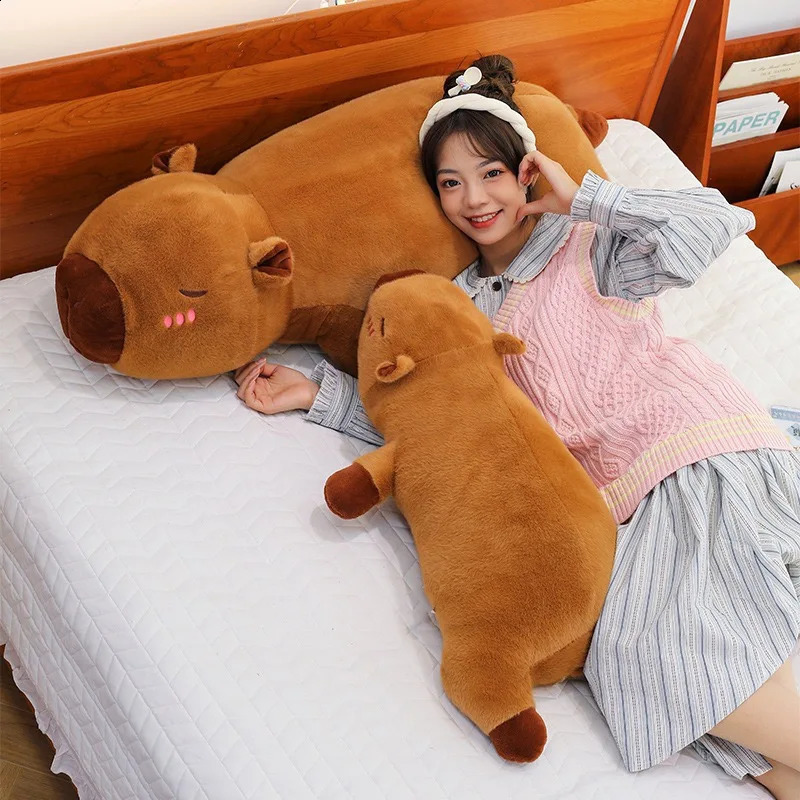 Kawaii Capybara Plush Toy Stuffed Capibara Fluffy Doll Long Sleep Soft Pillow Sofa Cushion Nap Sleeping Toys for School Xmas 250823