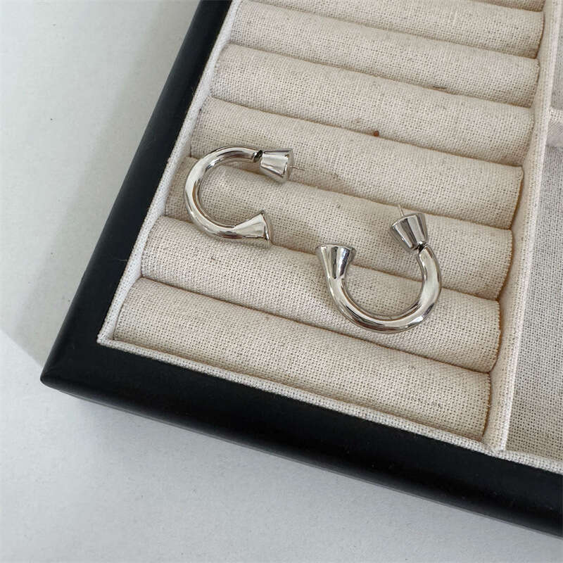 rings Internet Celebrity Style stud earrings Women Hoops Fashion Womens Circle Simple Men Couple Jewelry Earrings Letter Stud Earring