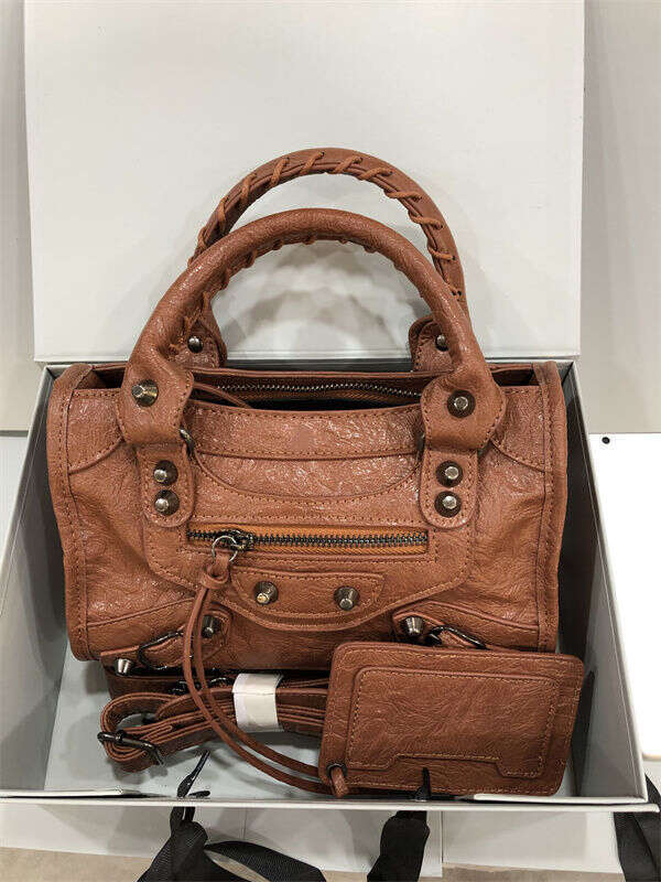 Designer Bag Tote Bag Shoulder Bag Motorcycle New Rivet Machine Handbag Hot Girl High End Fashion Crossbody Bag Single Shoulder