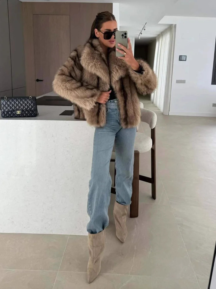 Panelled Loose Womens Faux Fur Coat Turn-down Collar Long Sleeve Short Fluffy Jacket Autumn Fashion Lady Streetwear 250822