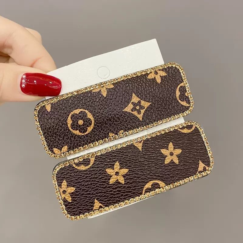 Printed Bangs French Side Seamless Luxurys designer Fashion style Rhinestone Hairpin Forehead Accessory Elegant Broken Clip Hair Ornament