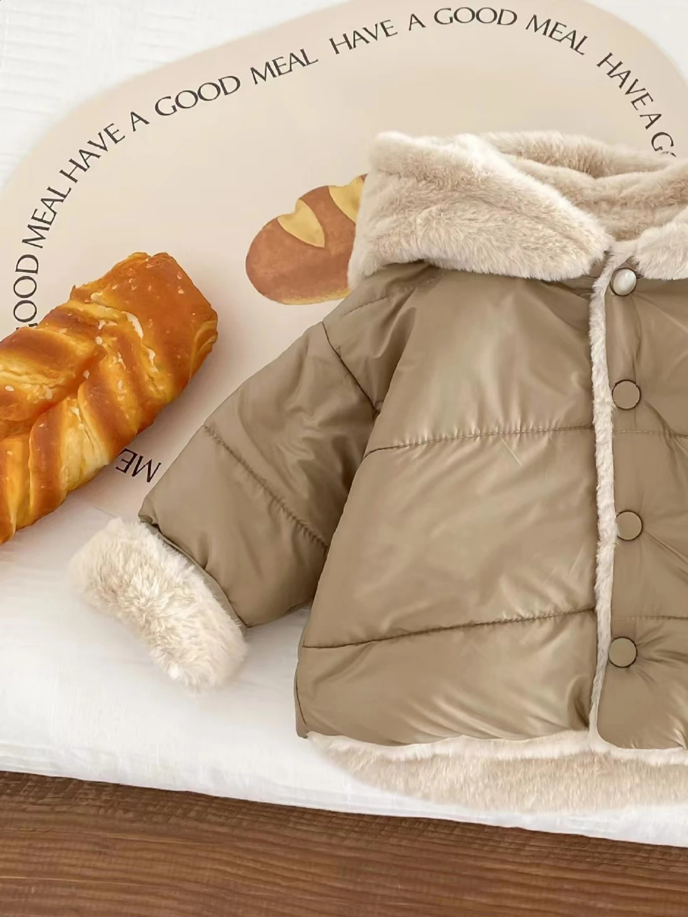 WT22339 Kids Fleece Lined Plush Jacket Winter Super Cute Hooded Cotton Coat Boys Korean Style Thickened Cotton Puffer Trendy 250823