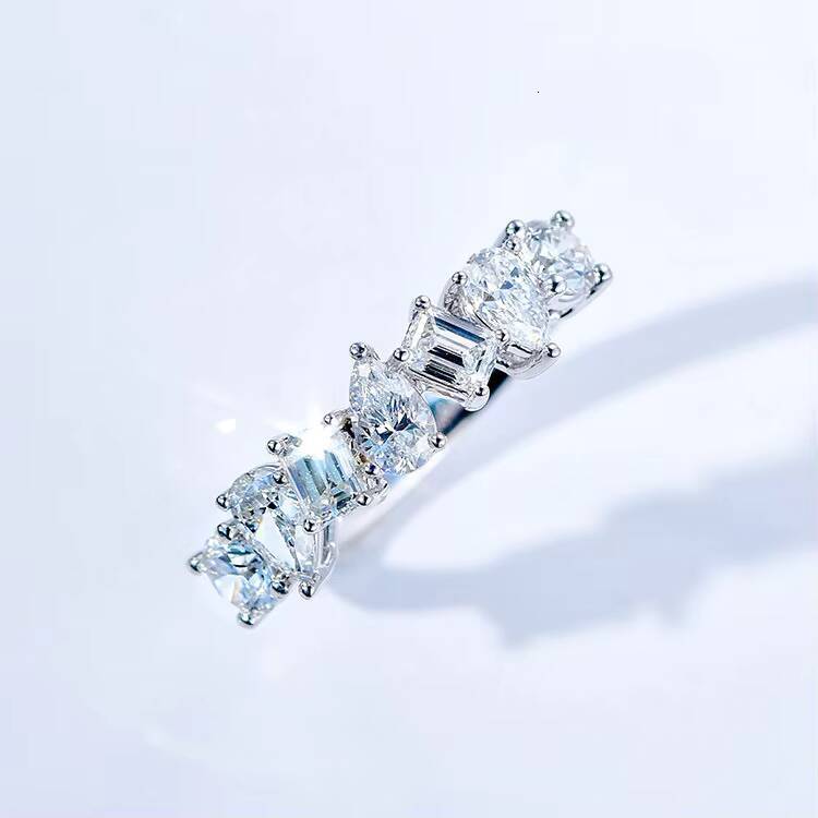 Distinctive Multi-shaped Diamond Cut Iced Out Jewelry VVS Moissanite18K Gold Jewelry Rings for Men Women Engagement Gift