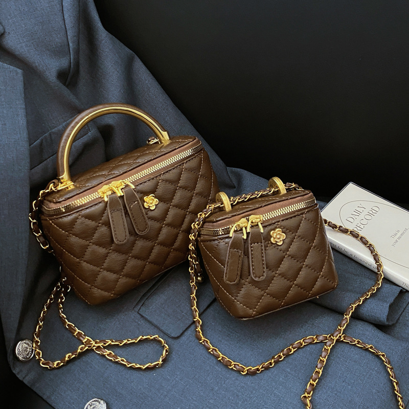 Designer Bag Luxury Bag Mini Bag Shoulder Bag Purse Lingerie Embroidery Line Small Square Bag Female 2025 New Fashion Chain Crossbody Bag Luxury Handb