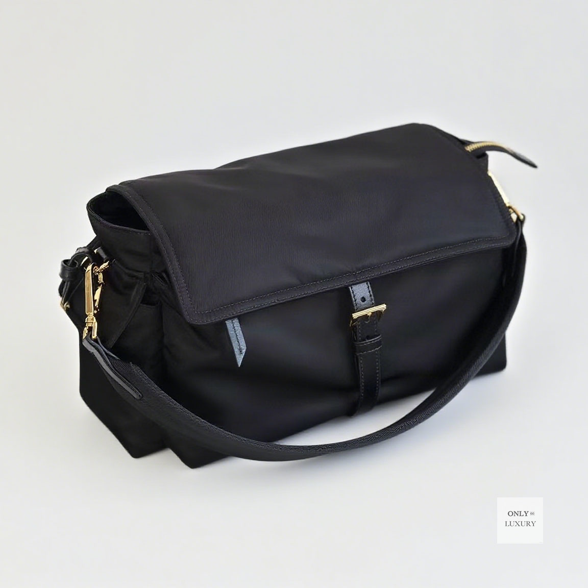 Luxury designer nylon shoulder bag padded multiple pockets compartment soft messenger flap crossbody bags fashion women men large small handbag 10A top quality