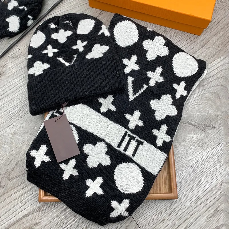 fashion scarf hat 2022 autumn designer women mens knitted set winter warm hats and louis vouitton lv lvt vuittonly scarves beanie for men with box