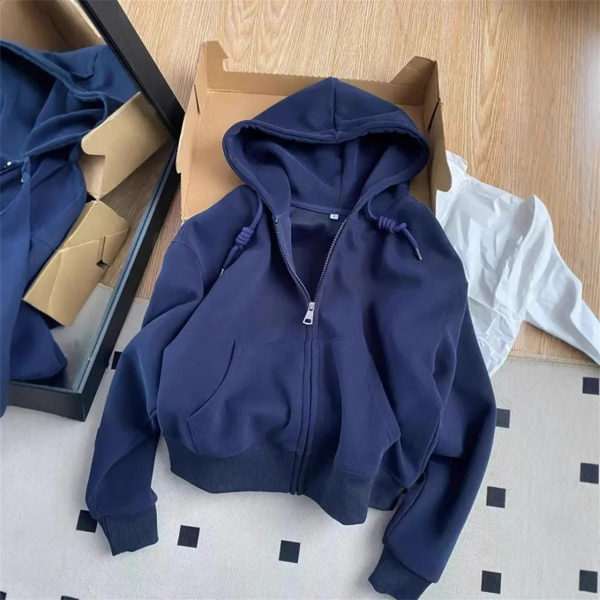 Early Autumn Chic Casual Hoodie Jackets Slim Fit Long Sleeve Cropped Top Zipup Warm Cardigan Korean Style Hooded Sweatshirt 250822