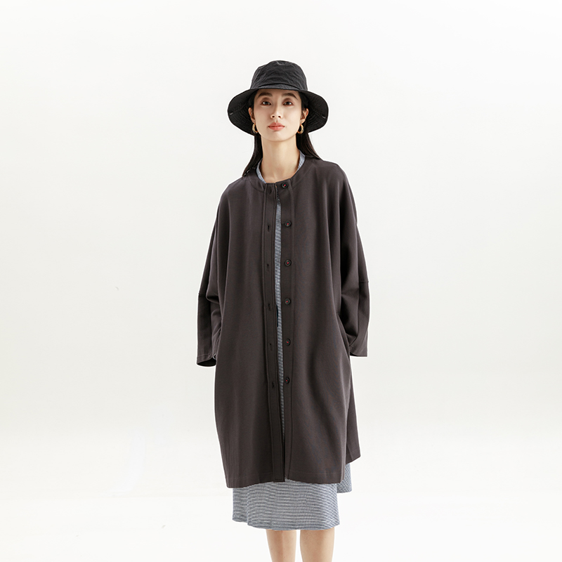 Sleek Japanese Style Women's Long Coat with Back Print Design for Casual Wear - F44103