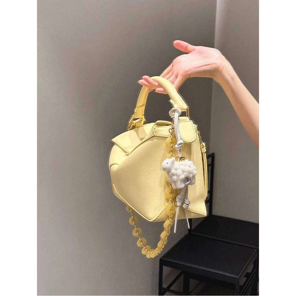 Spring Summer New Sle Women's Handbag Yellow Leather Crossbody Oulder Mat Commuter Bag Soft Square Ape