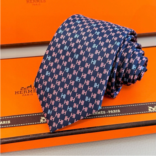 2025 NEW Fashion Silk Tie Mens Fashion Brand Tie Classic Checkered Casual pink purple striped Young Men Ladies Designer S High Quality Handmade Silk Gifts