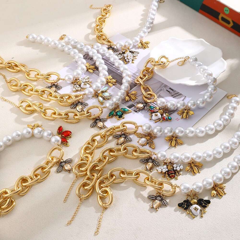 Pearl chain Classic Pendants Necklaces Choker Chain Jewelry Accessories Gold Plated Stainless Steel Crystal Round Pendant Necklace