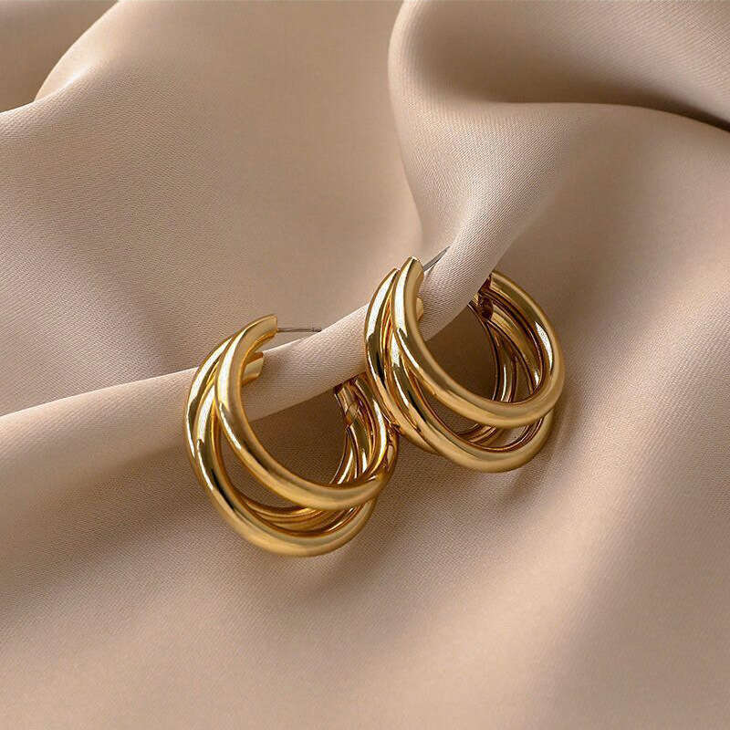 luxury jewelry Female Personality Exaggerated High end Alloy Geometric Wrapped Pearl Earrings Pair Set