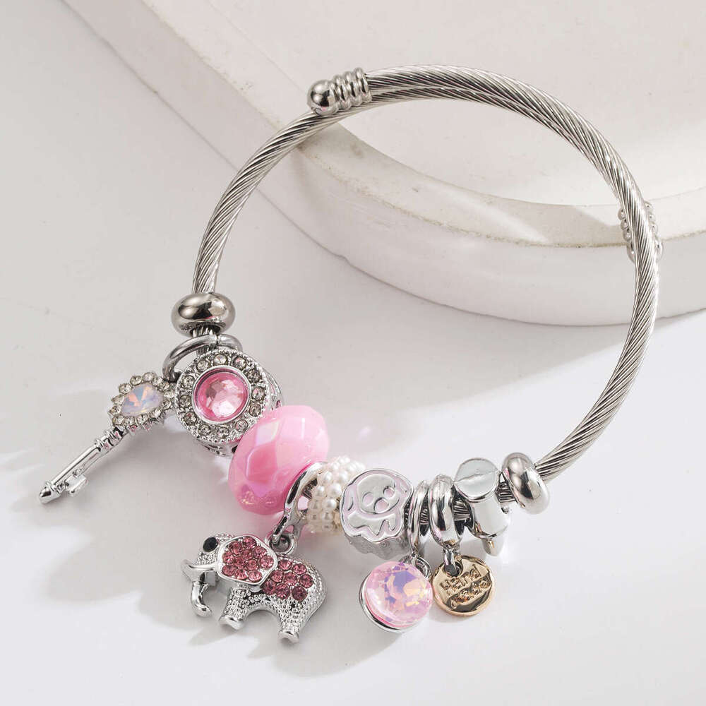 luxury jewelry Fashion Studded Elephant Puppy Key Pendant Alloy Beaded Bracelet Accessories for Women