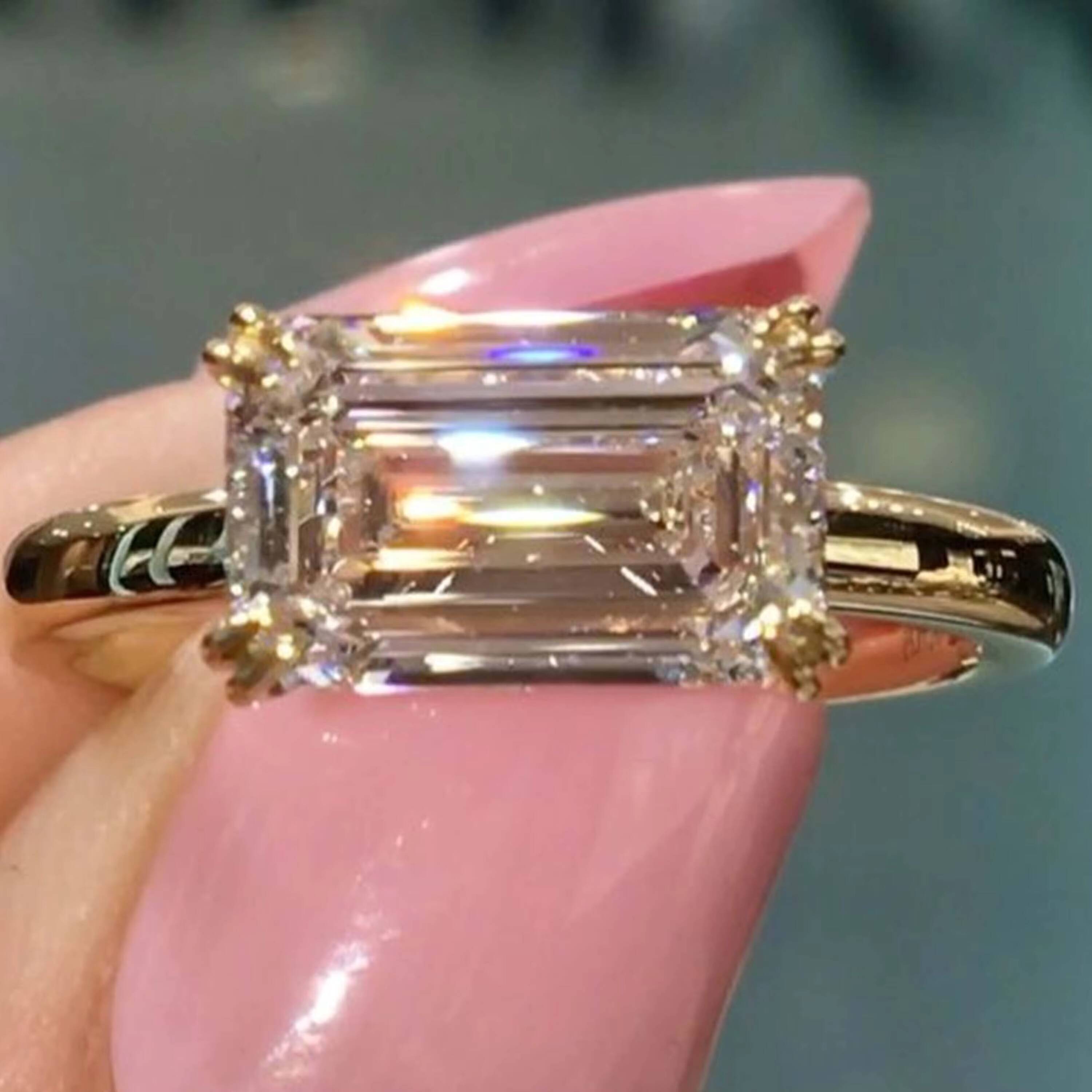 Customized Luxury Vintage Tennis Bracelet for Women 10K Solid Gold with Lab Grown Diamond Charm Iced Diamond Bracelets Bangles