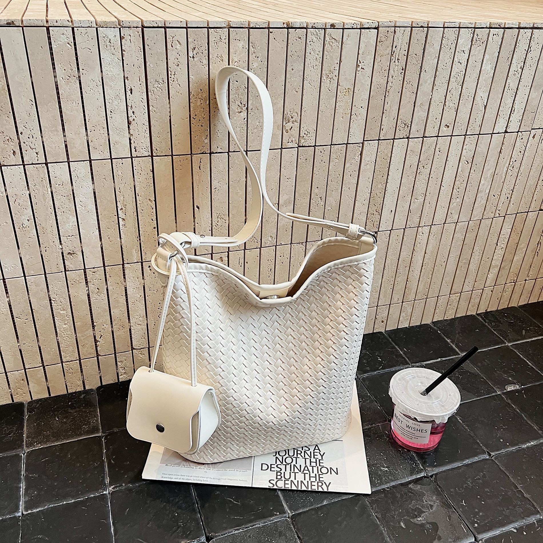 Luxury Brand Woven Bucket Large Capacity Shoulder Bag for Casual Use - Versatile High-End Designer Mother-Daughter Style XJ260206