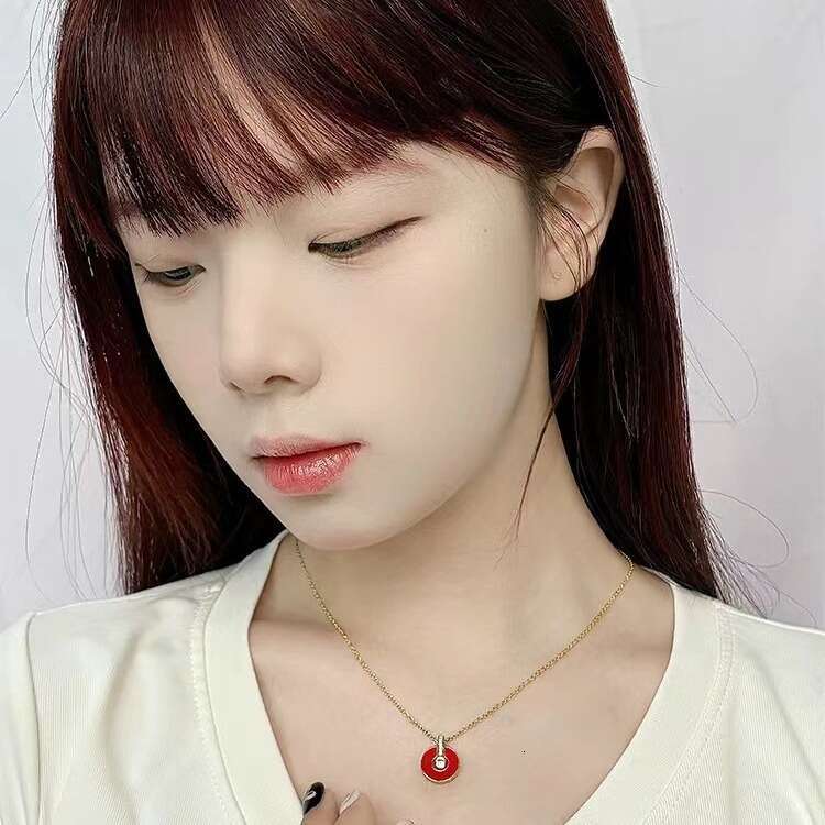 light luxury high end ear studs Pendant Necklaces New love Heart Shaped For Gold Sier Earrings wedding Engagement Gifts Series Jewelry