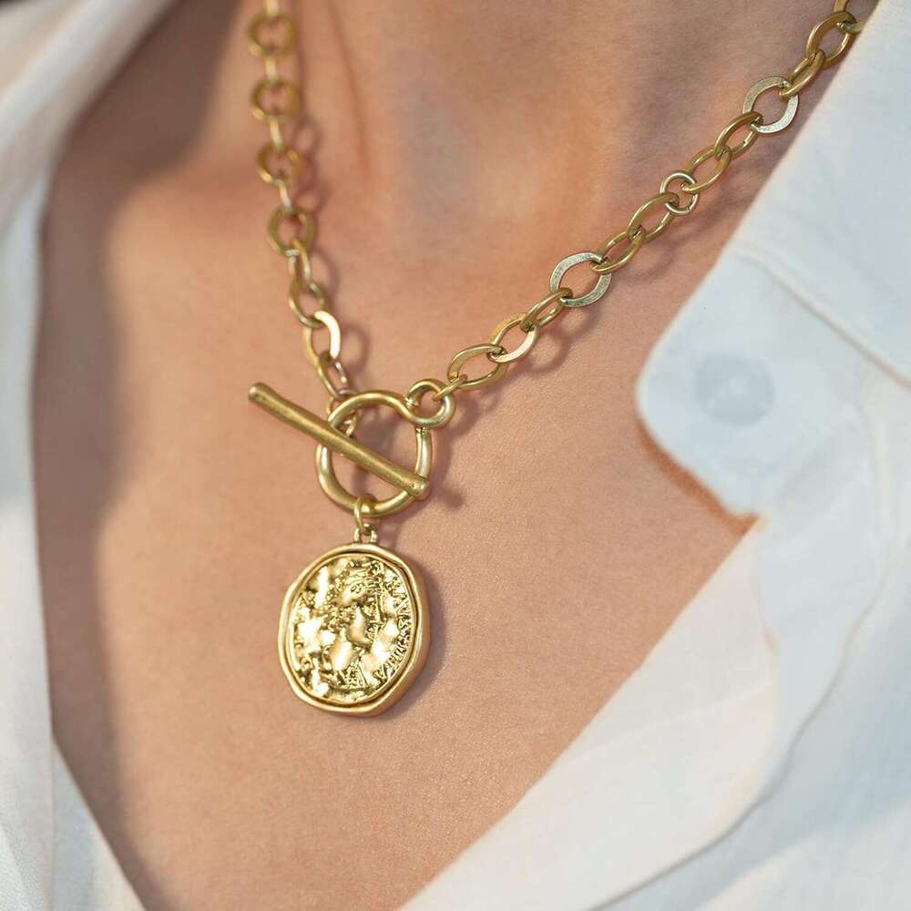 Chunky Gold Coin Pendant Necklace Trendy Layered Statement Chain Women, Antique Toggle Design with Thick Link, Fashionable Necklaces for Women