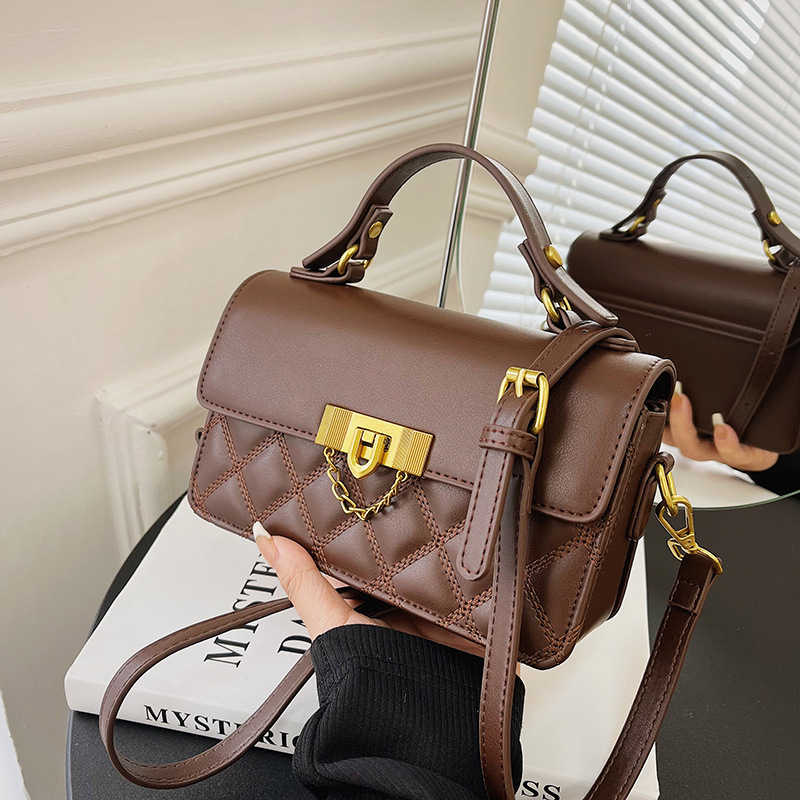2025 New Women's Crossbody Designer Bag Bag Autumn Versatile Fashion Handbag Quilted Small Square Bag Luxury Bag High-end Small Tote Bag