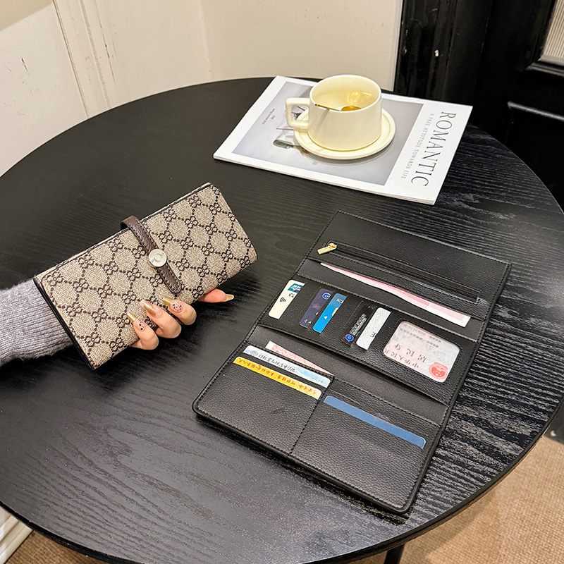 Luxury Brand Designer Bag Niche Design Fashion Small Wallet For Women 2025 New Short Multi-Card Slot Buckle 70% Off Fold Handheld Long Wallet