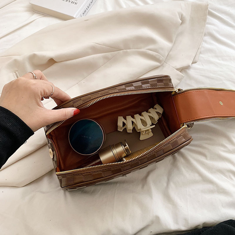 Luxury Brand Designer Bag Makeup Bag Trendy Checkerboard Large Capacity Simple Style Mother-Daughter Storage Bag Toiletry Bag Handheld Wash Bag